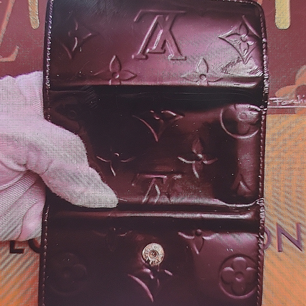 Louis Vuitton Deep Purple/Plum a Vernis key case - Picture 12 of 14